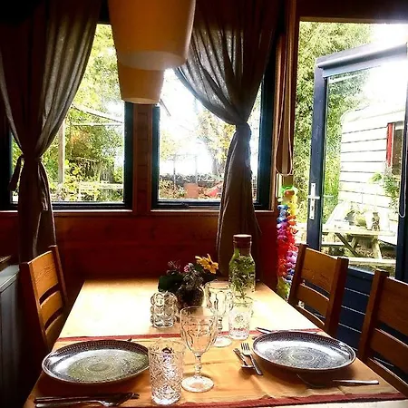 De Pauw - Country Cooking 3*